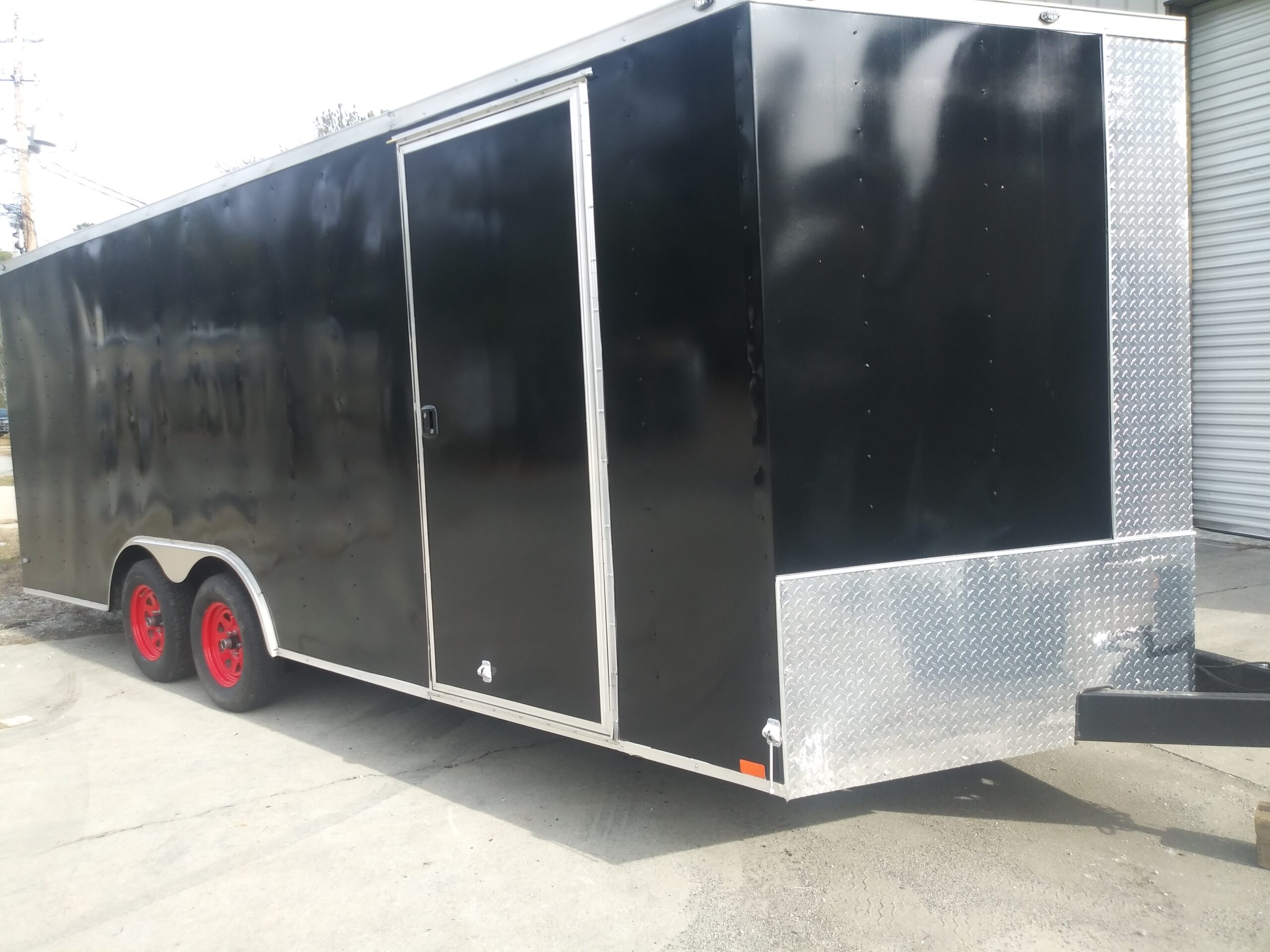 20ft DOUBLE AXLE ENCLOSED HAULERS STARTING AT $139/DAY